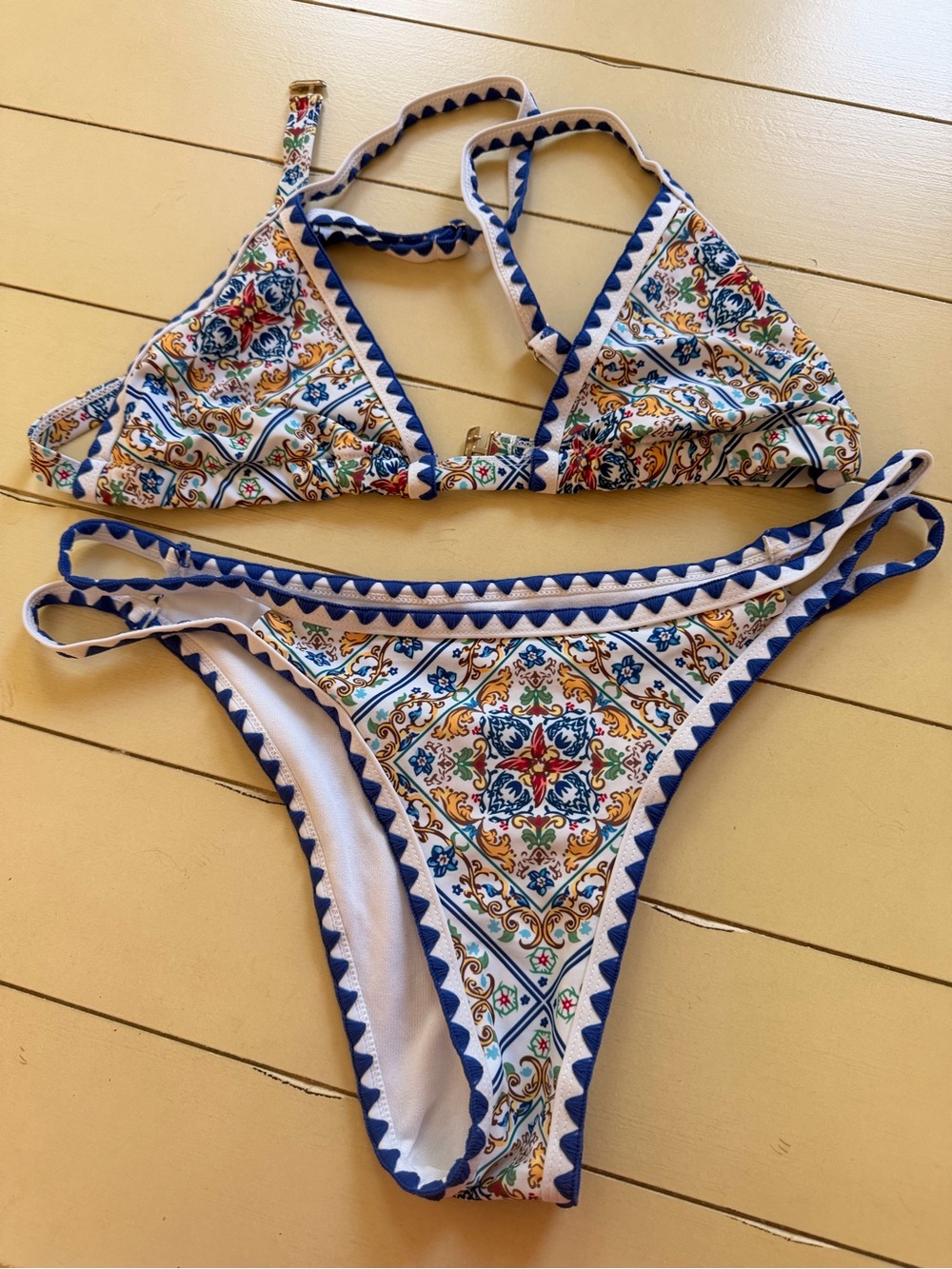 Printed Tile-Pattern Bikini Set in Blue & White